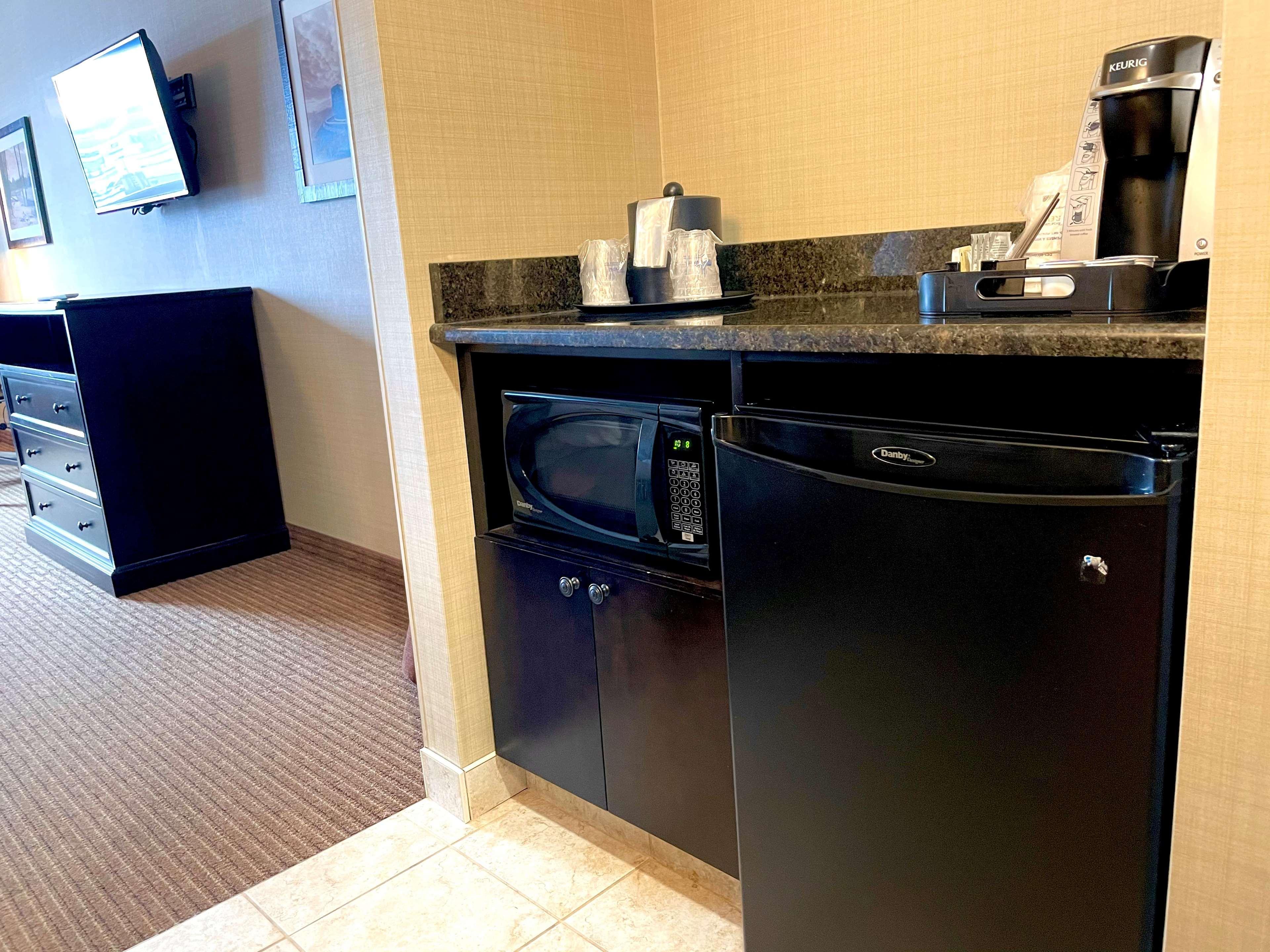 Best Western Plus Okotoks Inn & Suites Exterior foto
